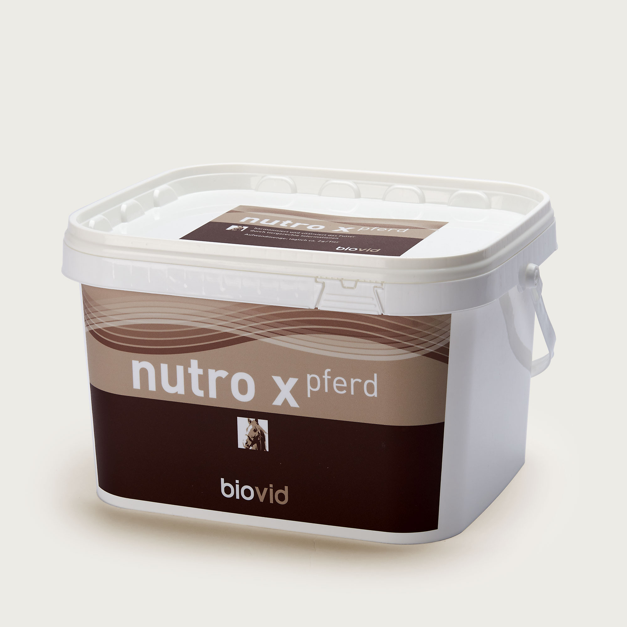 nutro x pferd